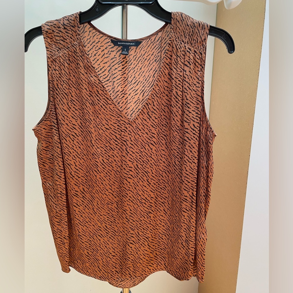 Banana Republic Tiger Print Top